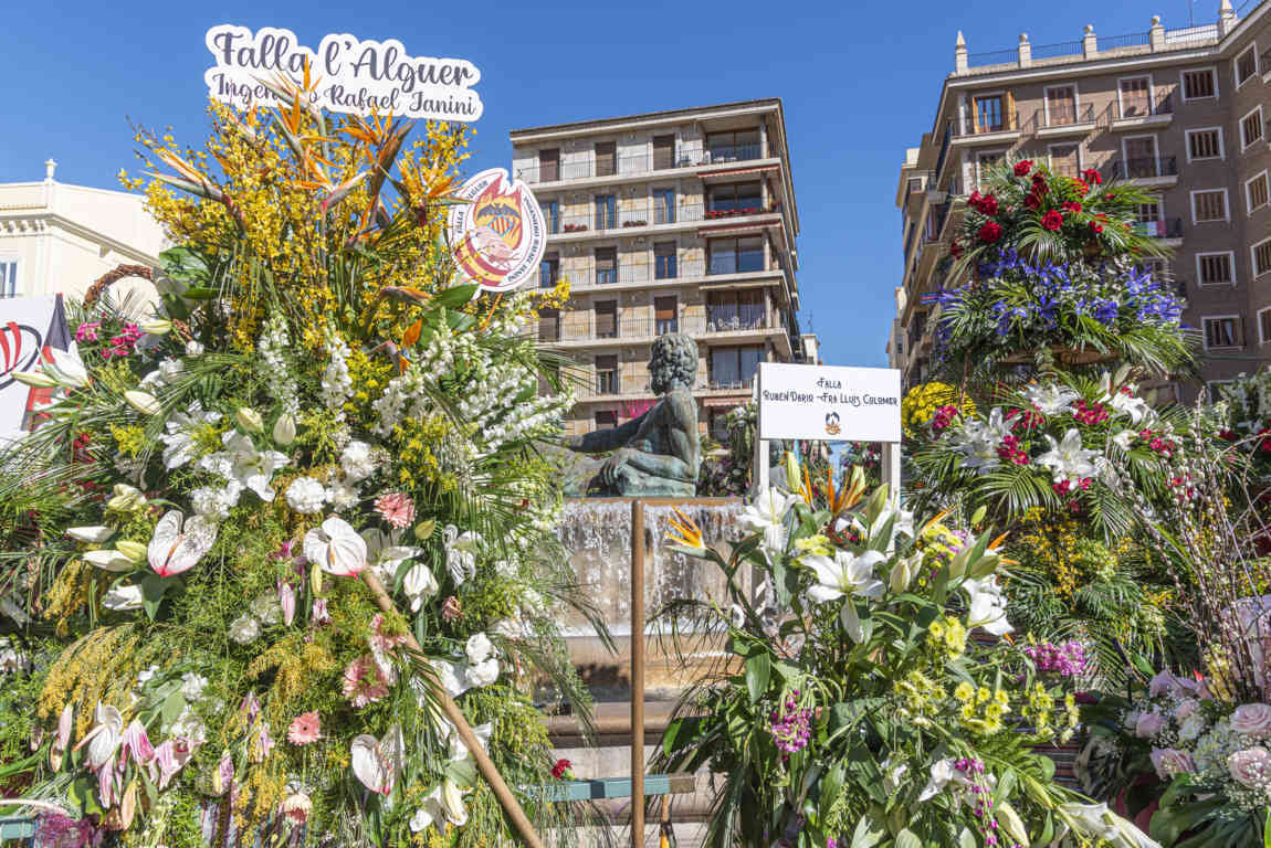 Valencia - fallas 2023 - ofrenda floral 07.jpg